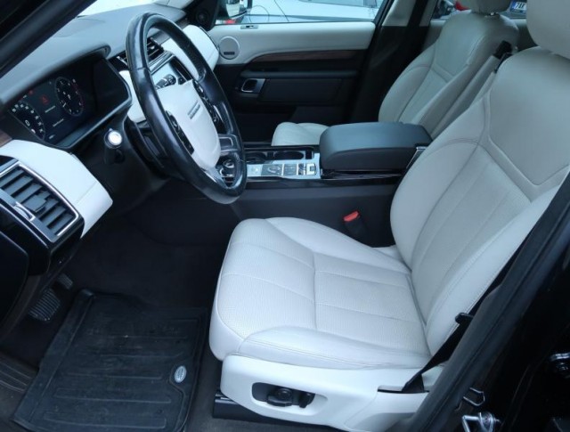 Land Rover Discovery  SDV6 