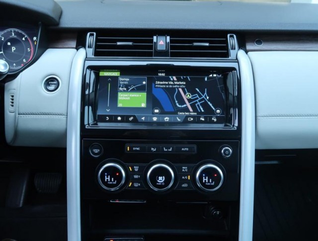 Land Rover Discovery  SDV6 