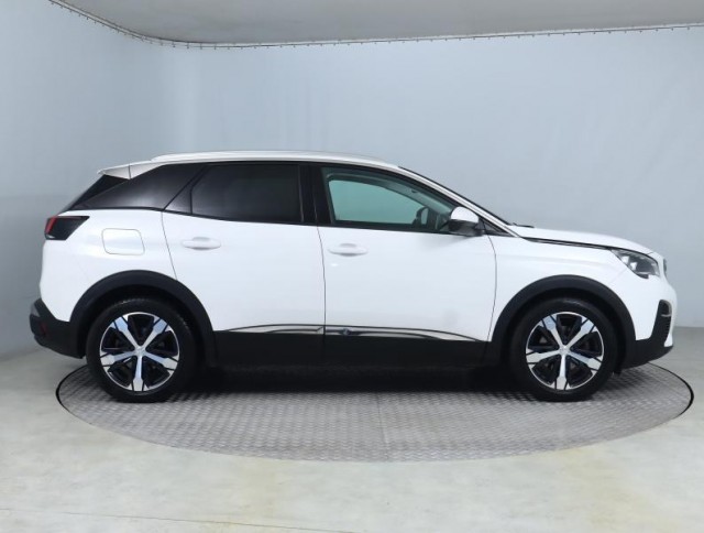 Peugeot 3008  1.5 BlueHDi 