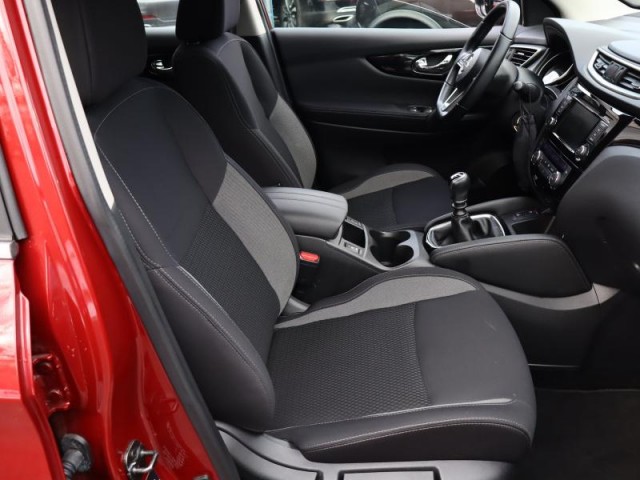 Nissan Qashqai  1.3 DIG-T 