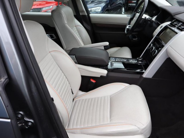 Land Rover Discovery  SDV6 HSE Luxury