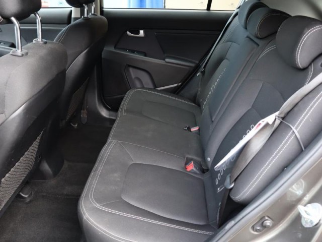 Kia Sportage  2.0 CRDi 