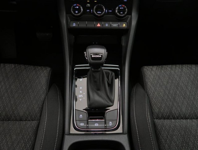 Škoda Karoq  1.5 TSI Style