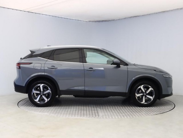 Nissan Qashqai  1.3 DIG-T MHEV 