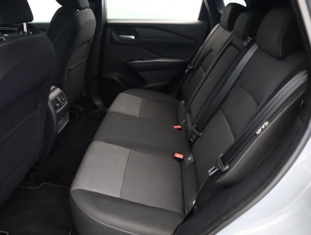 Nissan Qashqai  1.3 DIG-T MHEV 