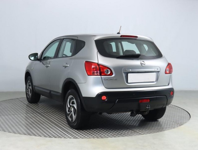 Nissan Qashqai  1.6 