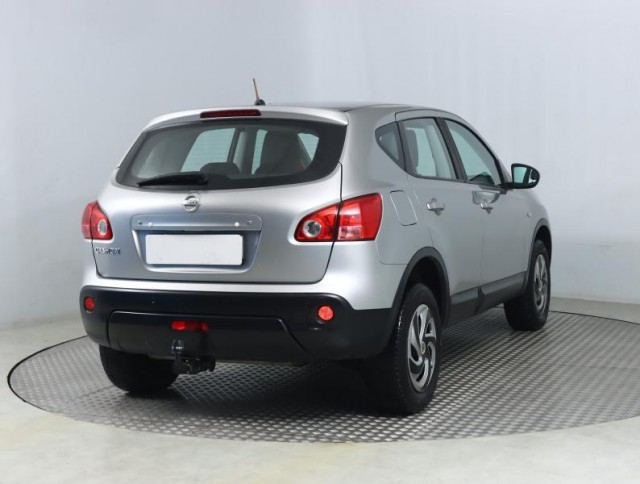 Nissan Qashqai  1.6 