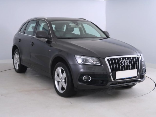 Audi Q5  3.0 TDI S line