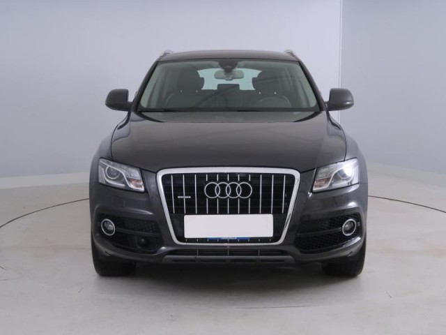 Audi Q5  3.0 TDI S line