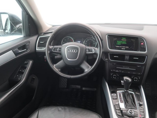 Audi Q5  3.0 TDI S line