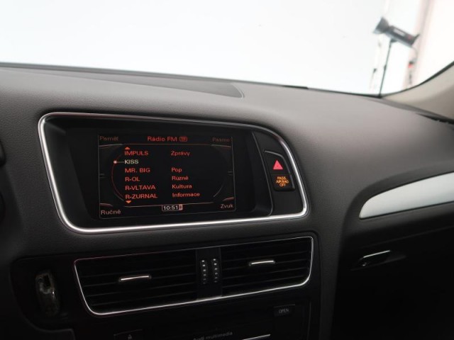 Audi Q5  3.0 TDI S line