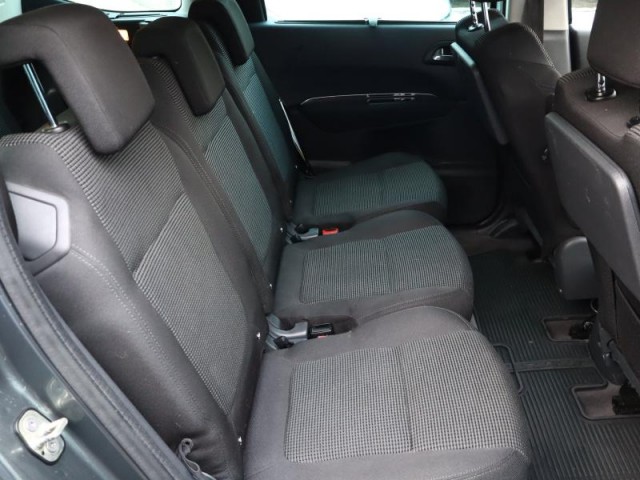 Peugeot 5008  2.0 HDI 