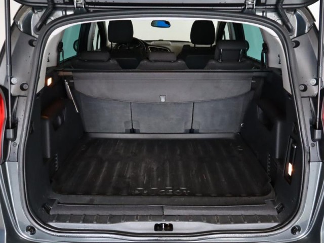 Peugeot 5008  2.0 HDI 