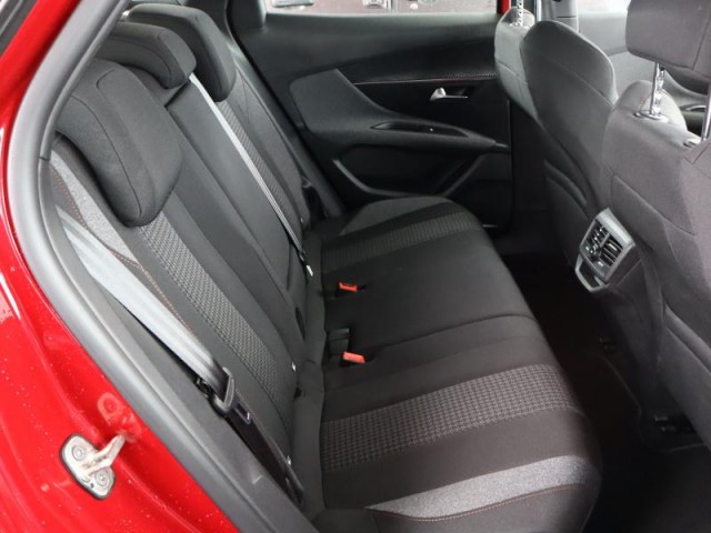 Peugeot 3008  1.2 PureTech 