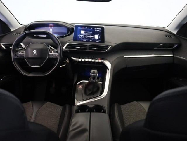 Peugeot 5008  PureTech 130 Allure