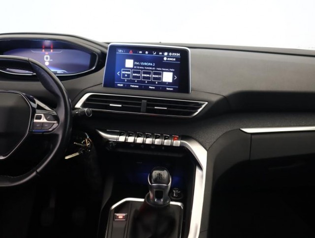 Peugeot 5008  PureTech 130 Allure