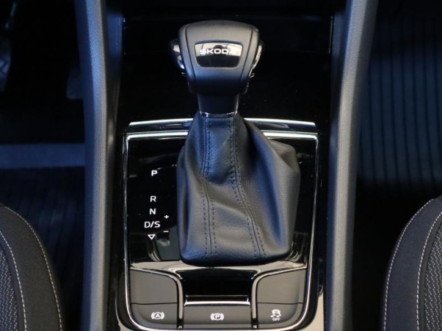 Škoda Karoq  1.5 TSI Fresh