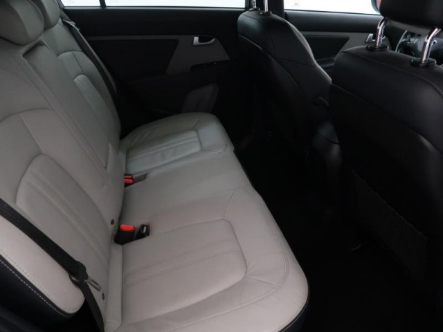 Kia Sportage  1.7 CRDi 