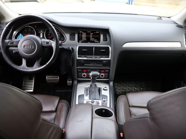 Audi Q7  3.0 TDI 