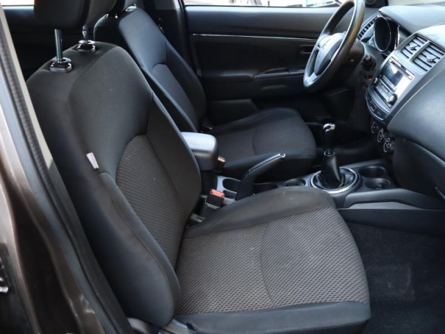 Mitsubishi ASX  1.6 MIVEC 