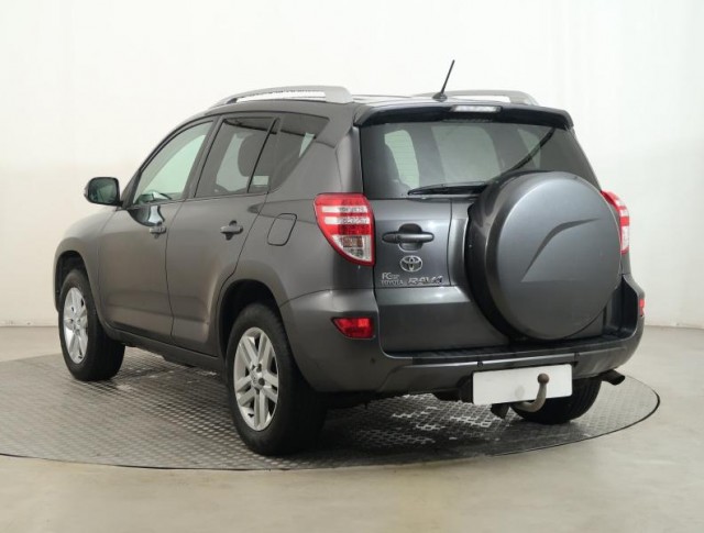 Toyota RAV 4  2.0 VVT-i 