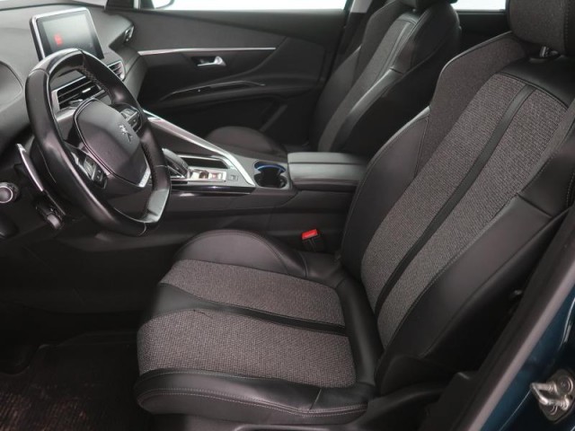 Peugeot 5008  PureTech 180 Allure