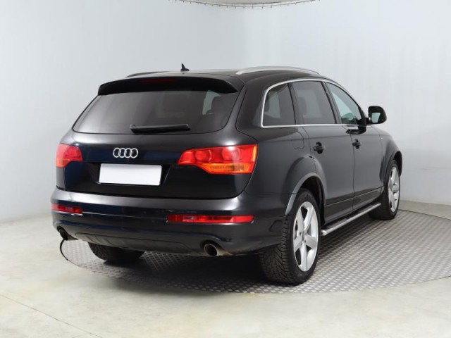 Audi Q7  3.0 TDI S-Line