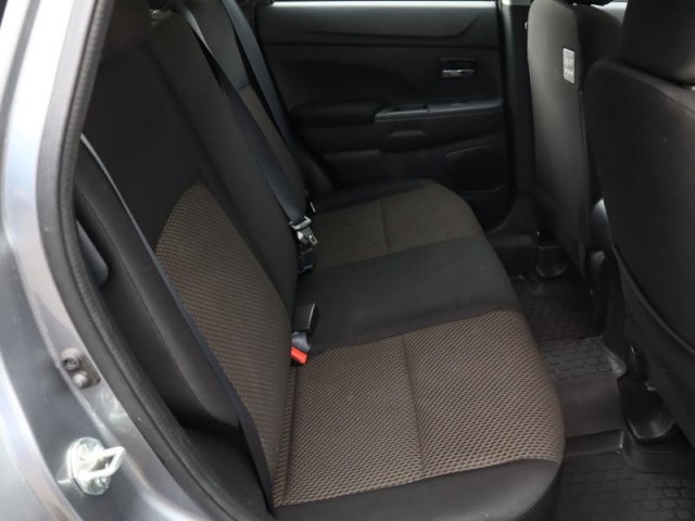 Mitsubishi ASX  1.6 MIVEC 