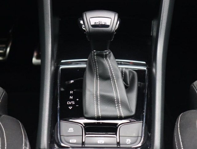 Škoda Karoq  1.5 TSI Sportline