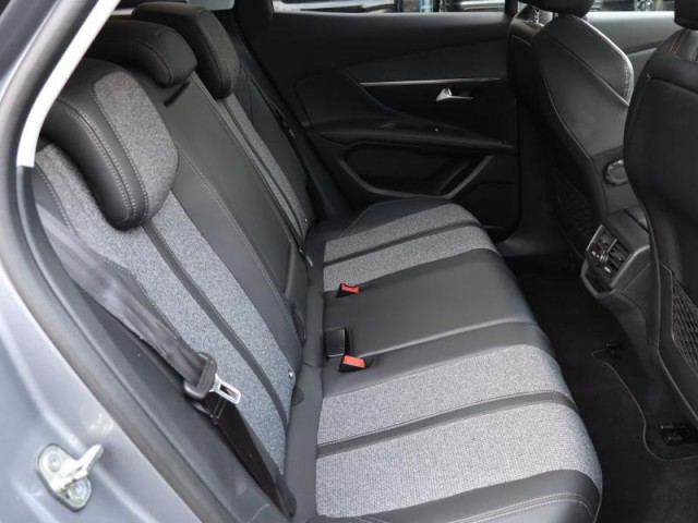 Peugeot 3008  1.2 PureTech 