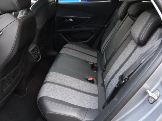 Peugeot 3008  1.2 PureTech 