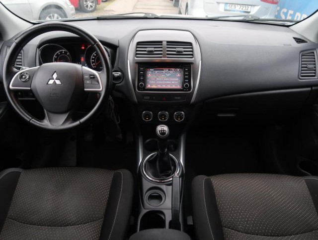 Mitsubishi ASX  1.6 MIVEC Inform