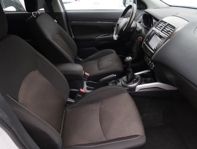 Mitsubishi ASX  1.6 MIVEC Inform