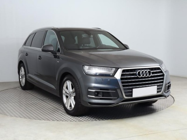 Audi Q7  3.0 TDI S-Line