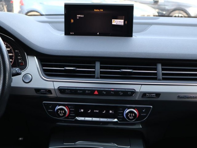 Audi Q7  3.0 TDI S-Line