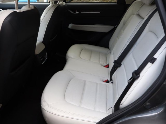 Mazda CX-5  2.5 Skyactiv-G Revolution TOP