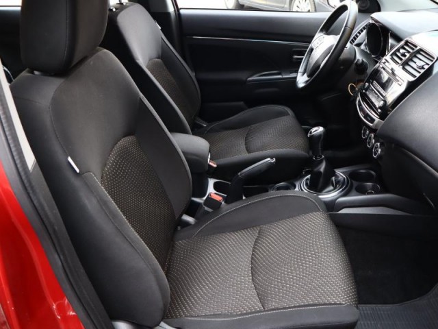 Mitsubishi ASX  1.6 MIVEC 