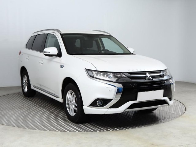 Mitsubishi Outlander  2.0 PHEV 