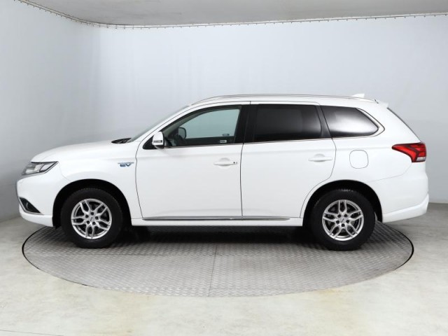 Mitsubishi Outlander  2.0 PHEV 