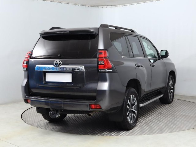 Toyota Land Cruiser  2.8 D-4D 