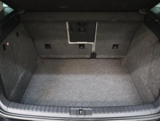 Volkswagen Tiguan  2.0 TDI 