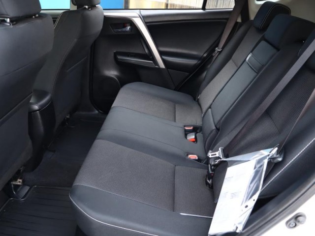 Toyota RAV 4  2.5 Hybrid 