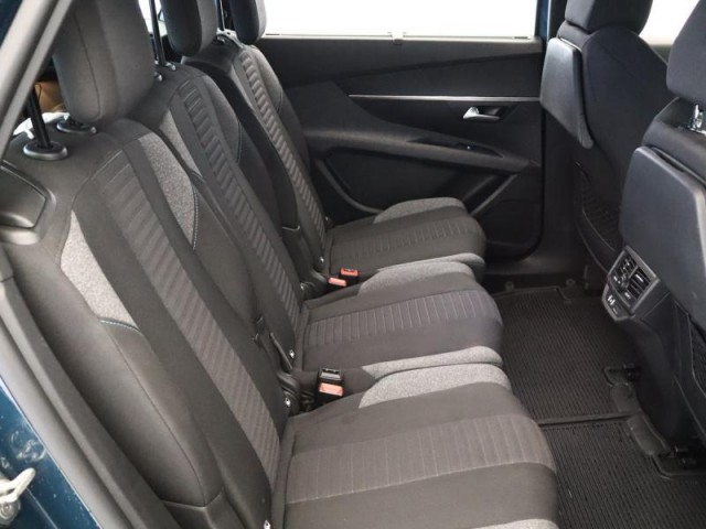 Peugeot 5008  1.5 BlueHDi 