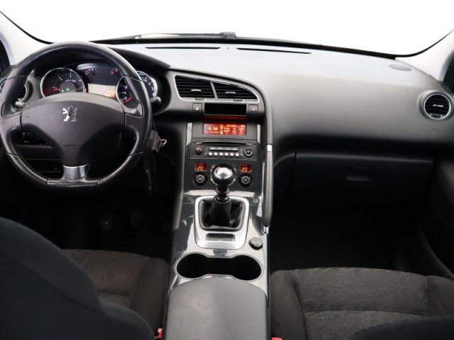 Peugeot 3008  1.6 HDi 