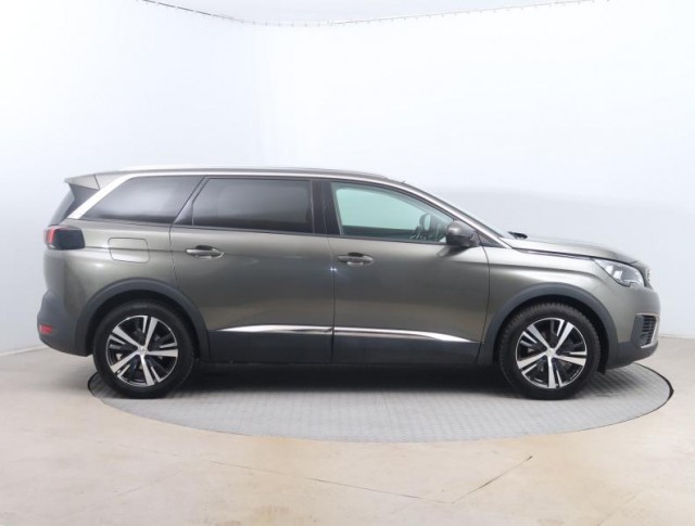 Peugeot 5008  PureTech 130 