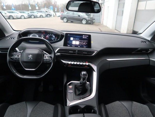 Peugeot 5008  PureTech 130 