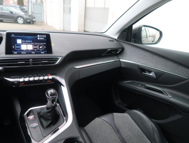 Peugeot 5008  PureTech 130 