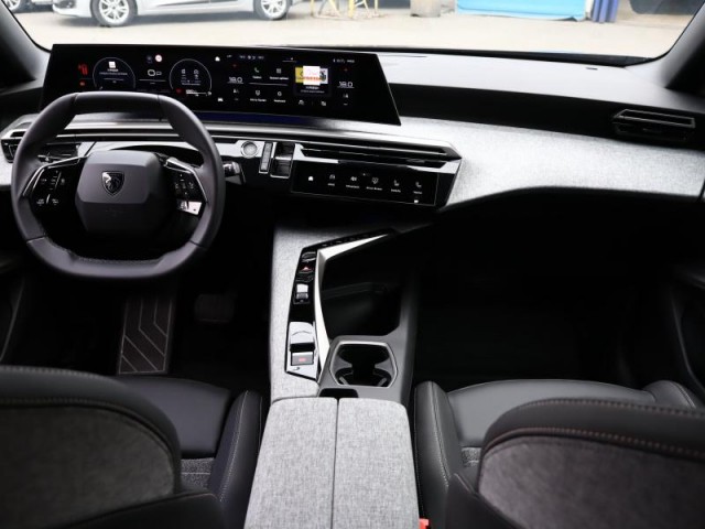 Peugeot 5008  PureTech 130 