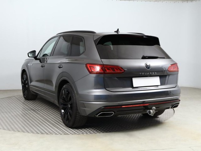Volkswagen Touareg  3.0 TDI R-Line