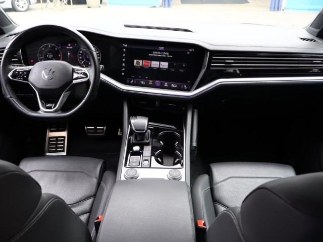 Volkswagen Touareg  3.0 TDI R-Line